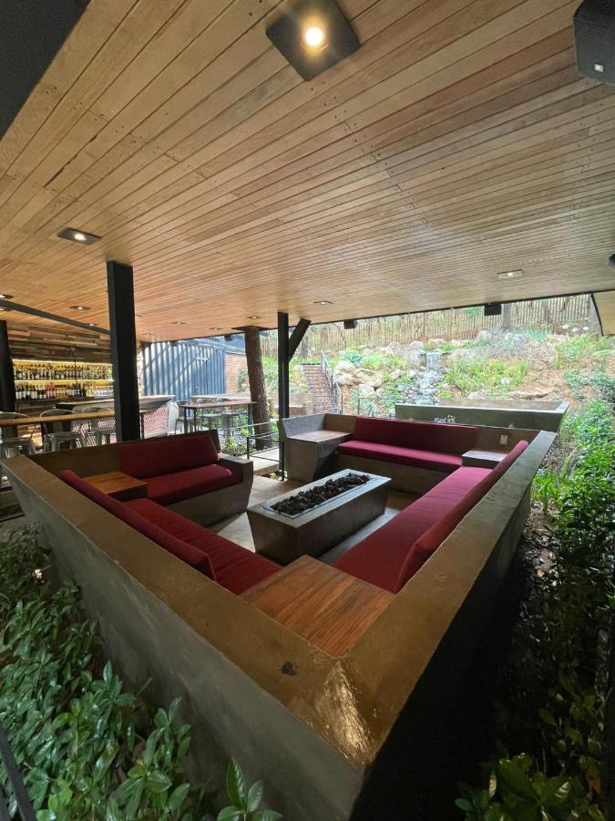 Hotel Oxu Solo Adultos Valle de Bravo Extérieur photo